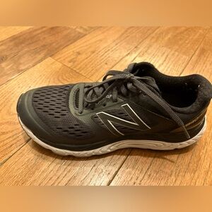 New Balance 840 x 4 women's running shoes, size 7